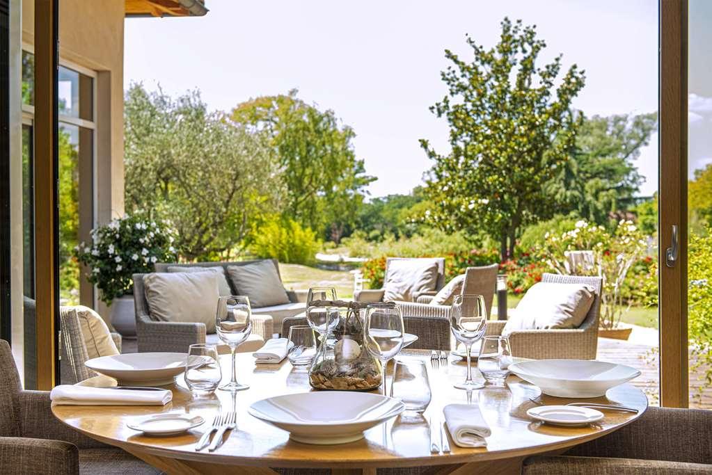 Château De Massillan Uchaux Restaurant foto